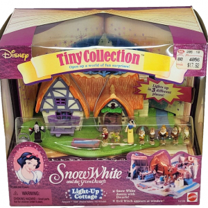 Snow White and the Seven Dwarfs - Light Up Cottage