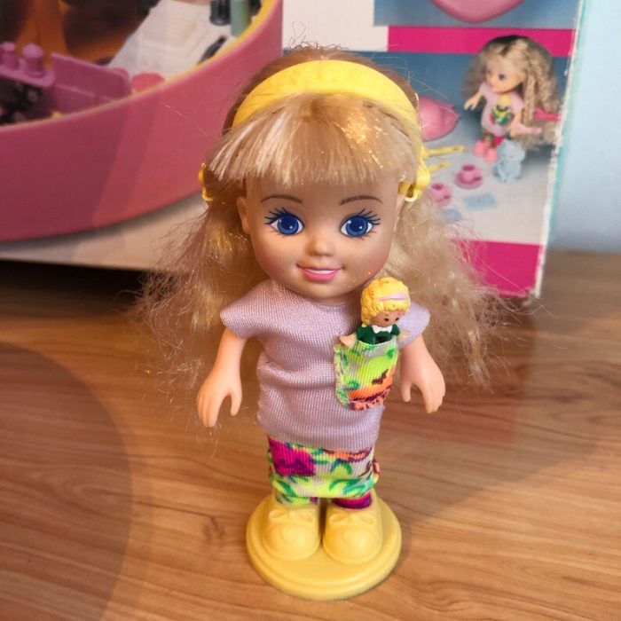 527651E4-451A-4424-9685-CDFAB2F47F77 Lucy Locket - Carry’n Play - Dream Home Playset - Variante