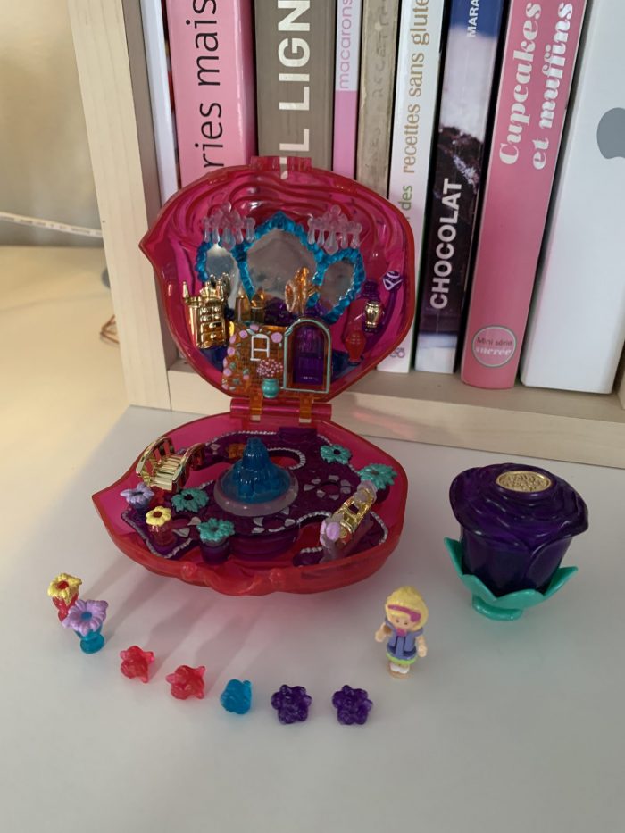 Polly's Crystal Perfume Compact