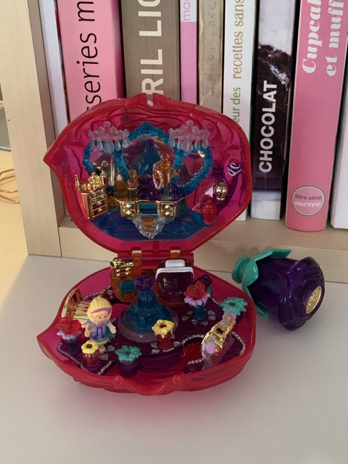 Polly's Crystal Perfume Compact