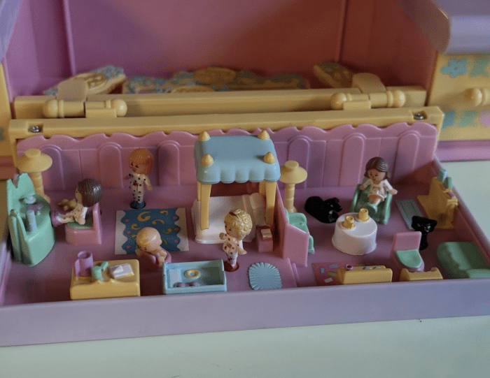 dressing-table-19904 Pyjama Party Dressing Table (Yellow drawer)