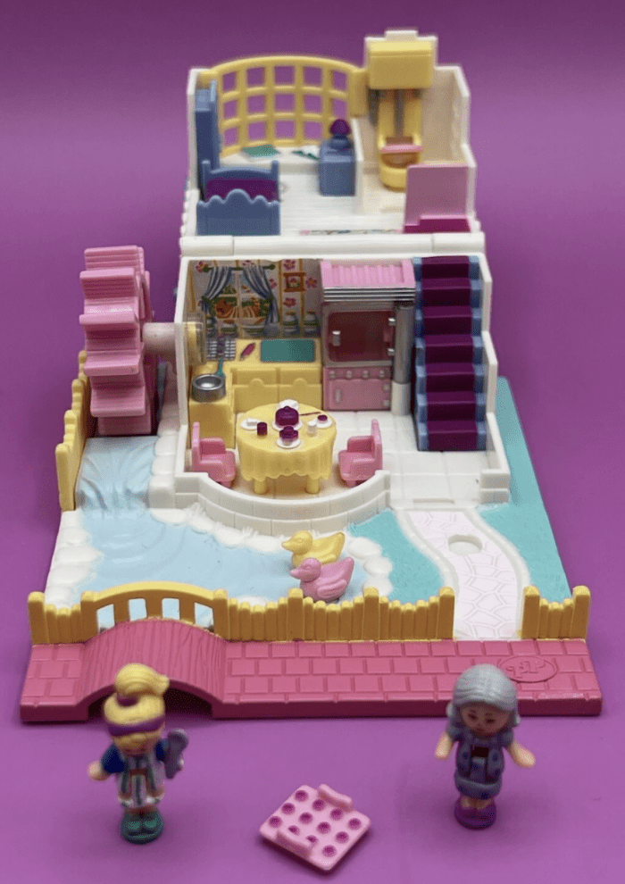 Polly's Watermill Cottage (Windows Yellow)